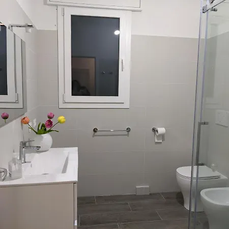 Appartamento Con Tre Stanze Da Letto Apartament *